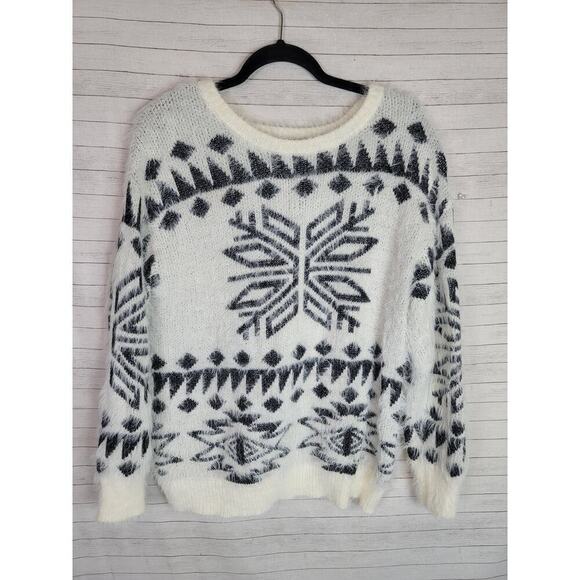 Maurices White Snowflake Eyelash Fuzzy Knit Pullover Sweater, sz Large - Picture 2 of 13